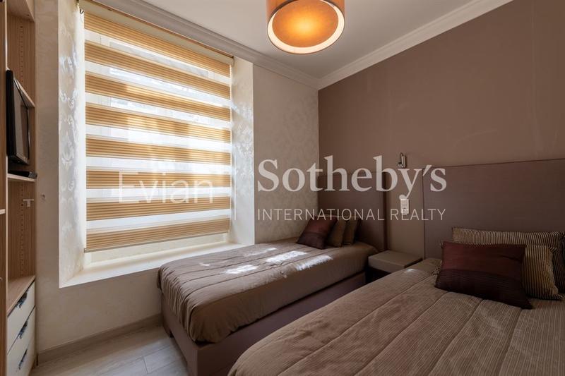 Appartement - 230 m² - 6 pièces