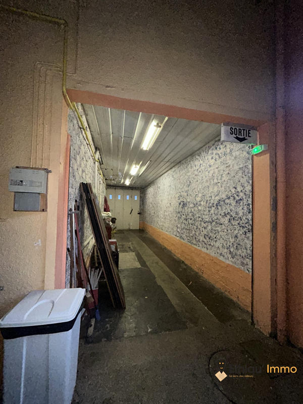 Maison - 700 m² - 17 pièces