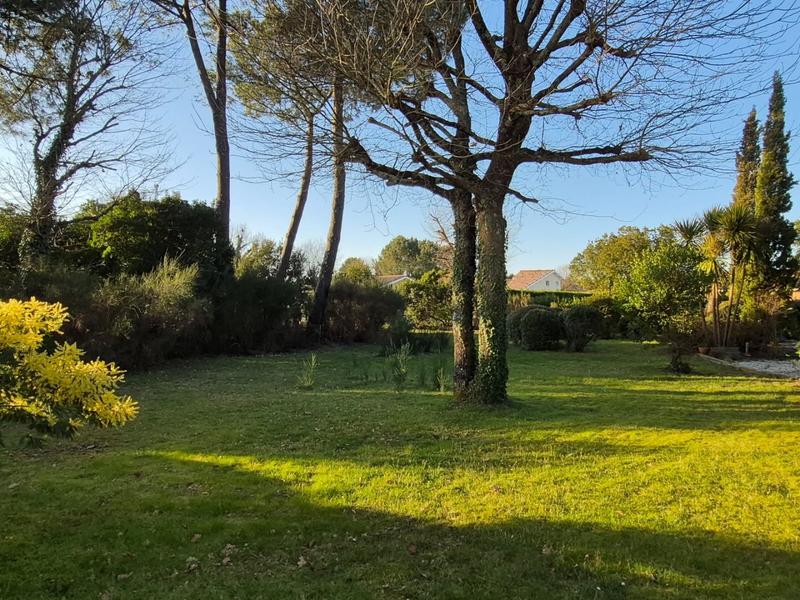Terrain constructible - 684 m²