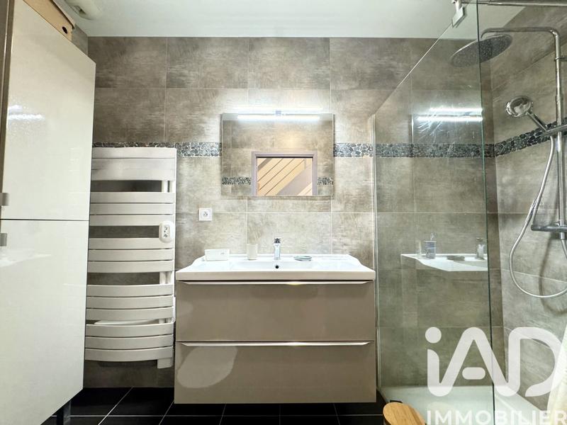 Maison - 168 m² - 8 pièces