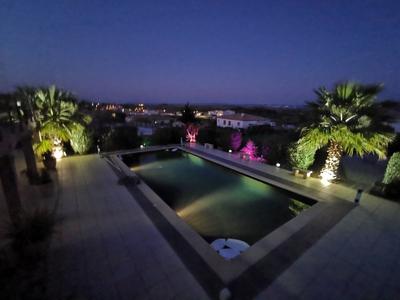 Maison - 240 m² - 6 pièces