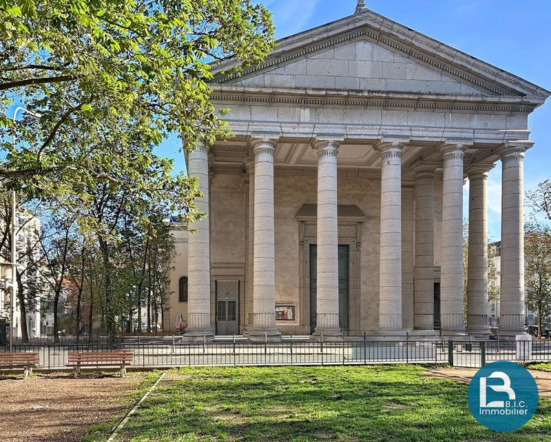 Appartement - 110 m² - 5 pièces