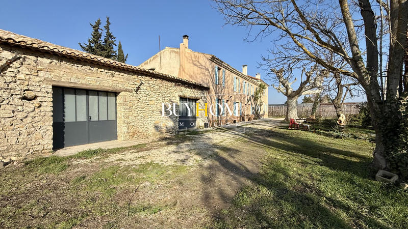 Mas - 380 m² - 12 pièces