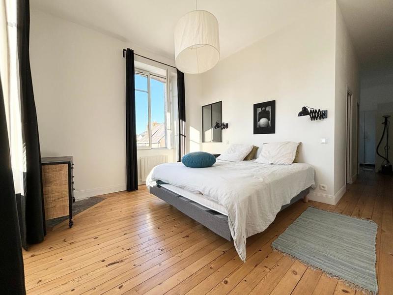 Maison de maîtres - 330 m² - 9 pièces