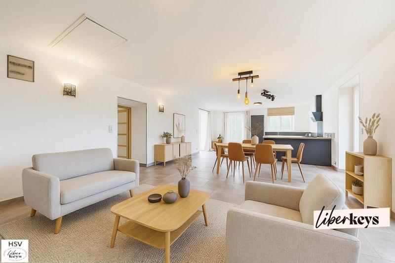 Demeure - 260 m² - 6 pièces