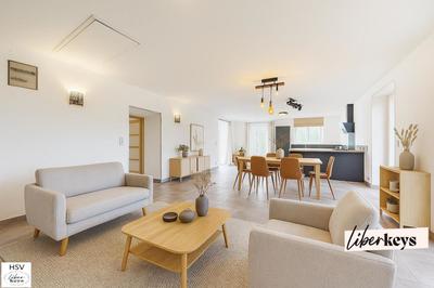 Demeure - 260 m² - 6 pièces