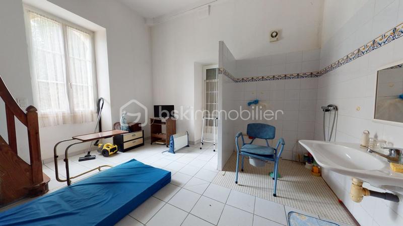 Château - 259 m² - 8 pièces