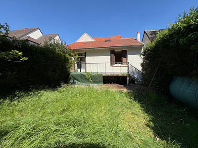 Maison - 95 m² - 5 pièces