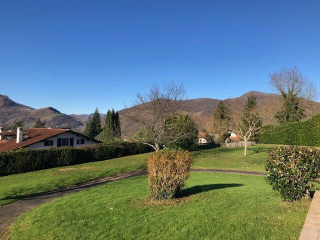 Maison - 181 m² - 6 pièces