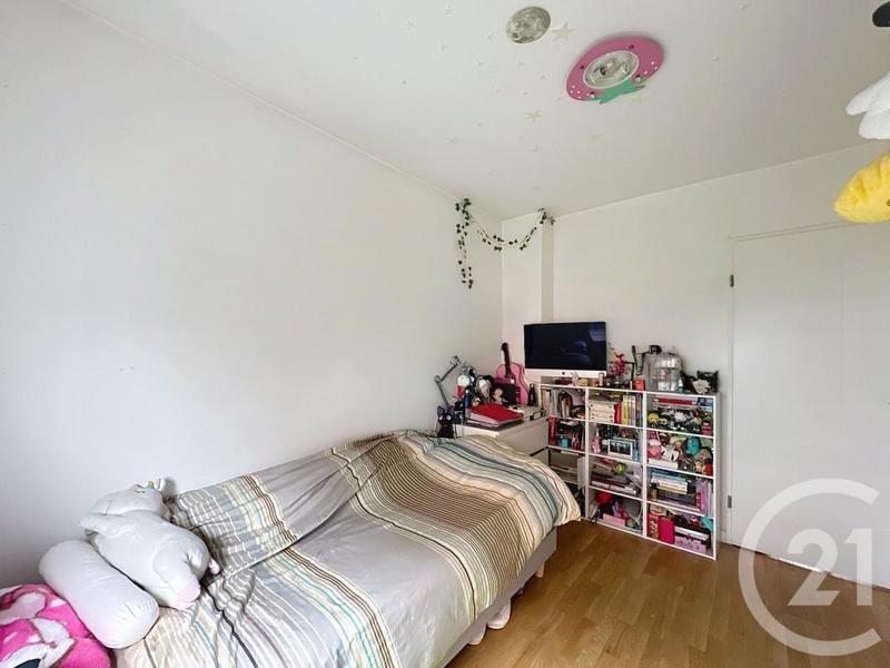 Maison - 96 m² - 5 pièces