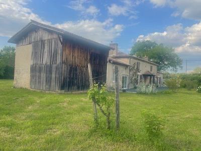 Maison - 180 m² - 8 pièces