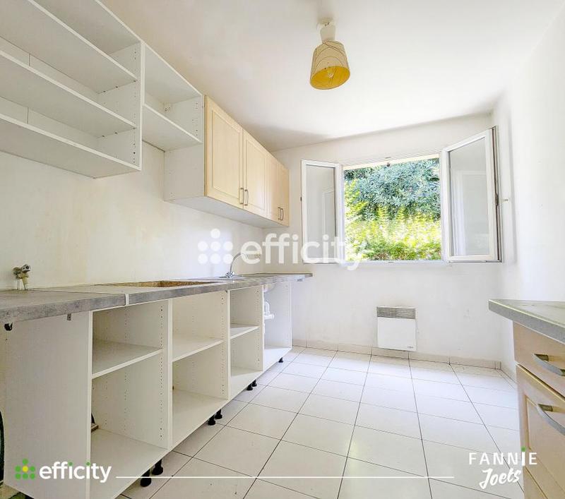 Maison - 98 m² - 5 pièces