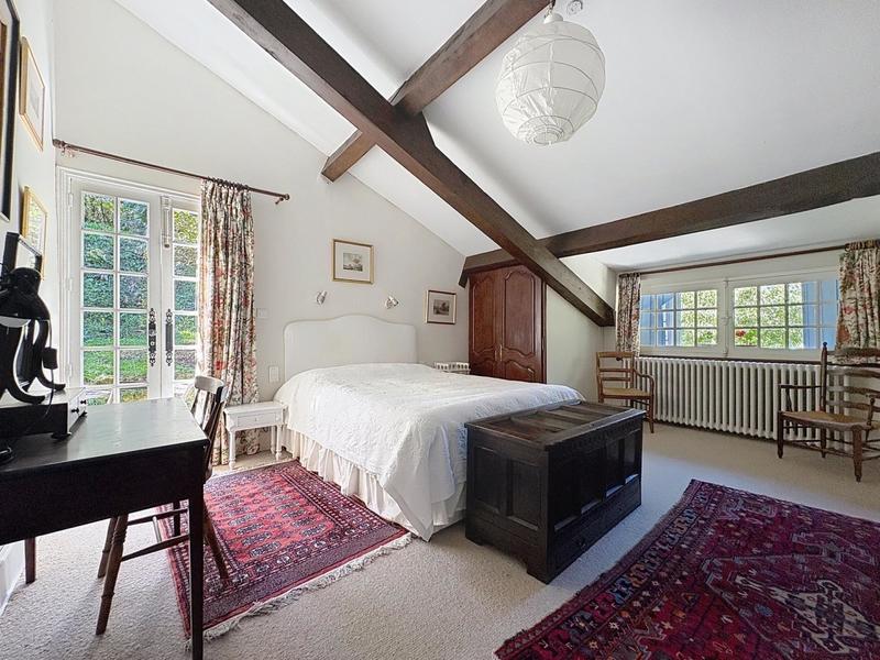 Maison - 463 m² - 19 pièces