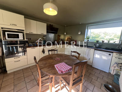 Maison - 212 m² - 1 pièce