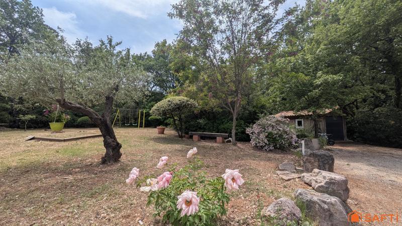 Maison - 195 m² - 8 pièces