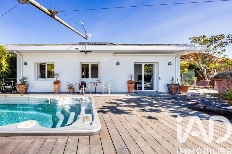 Maison - 315 m² - 7 pièces