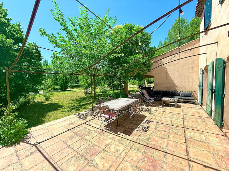 Maison - 200 m² - 7 pièces