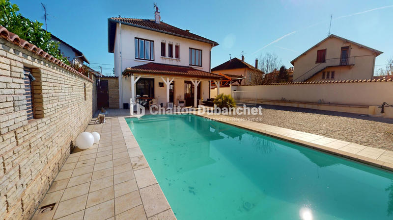 Maison - 167 m² - 6 pièces