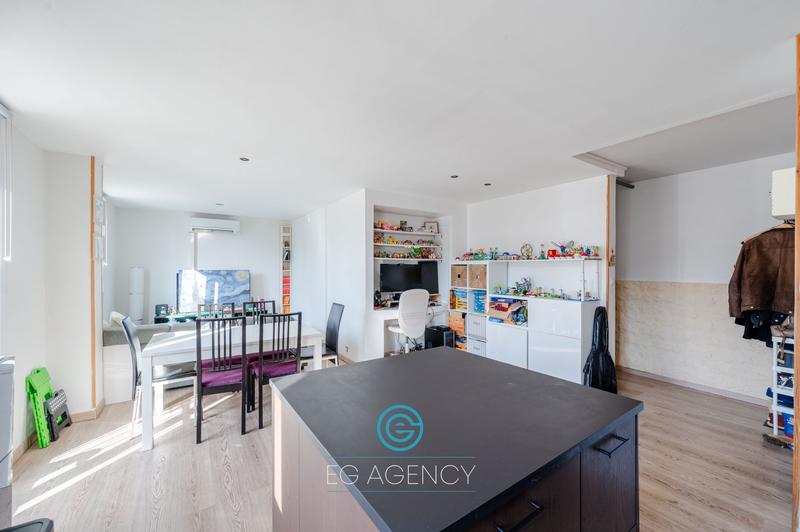 Appartement - 65 m² - 3 pièces