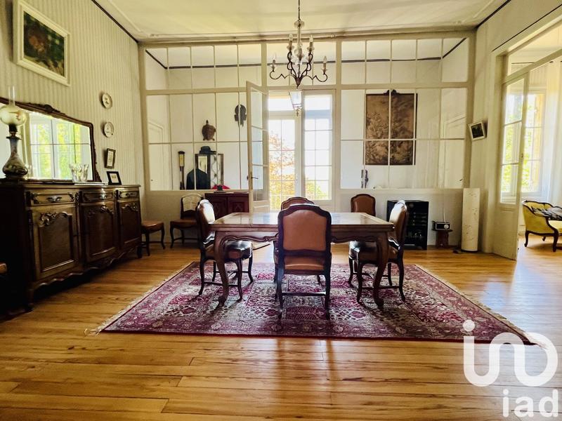 Maison - 310 m² - 10 pièces