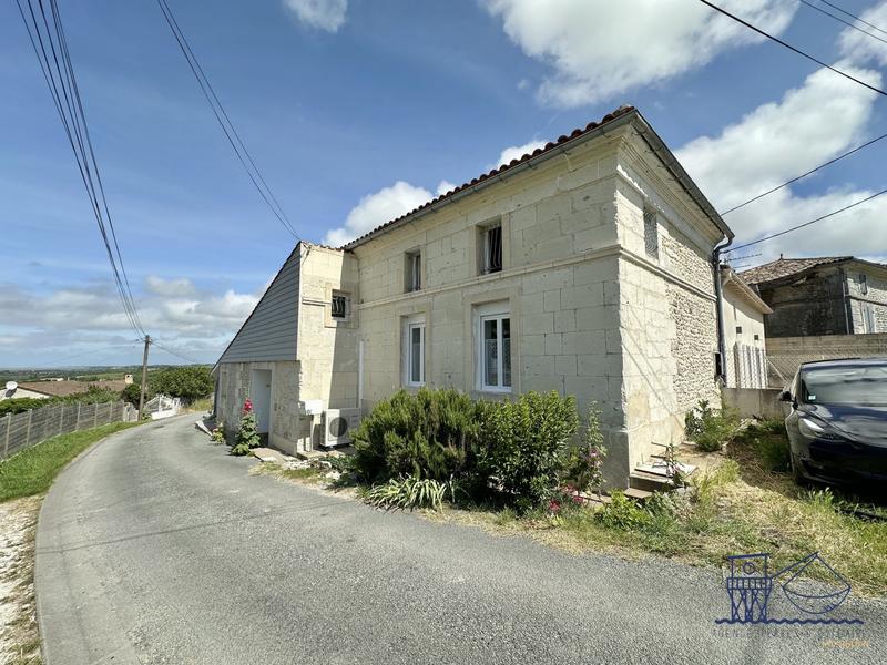 Maison ancienne - 100 m² - 4 pièces