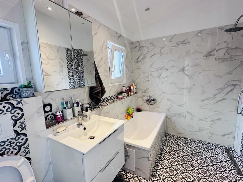 Propriété - 110 m² - 5 pièces