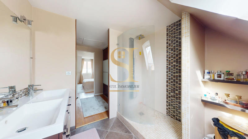 Maison - 120 m² - 6 pièces