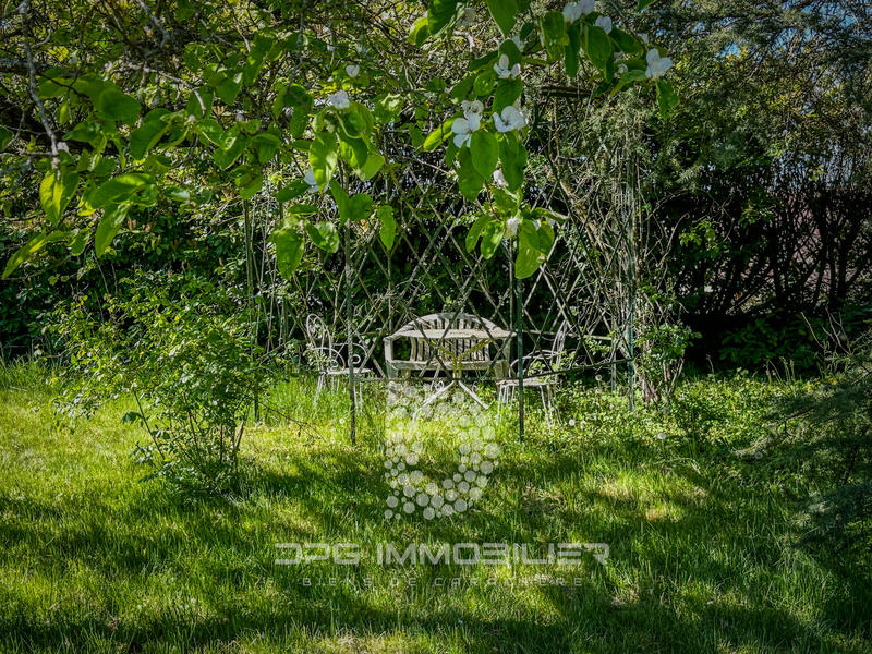 Maison de village - 310 m² - 14 pièces