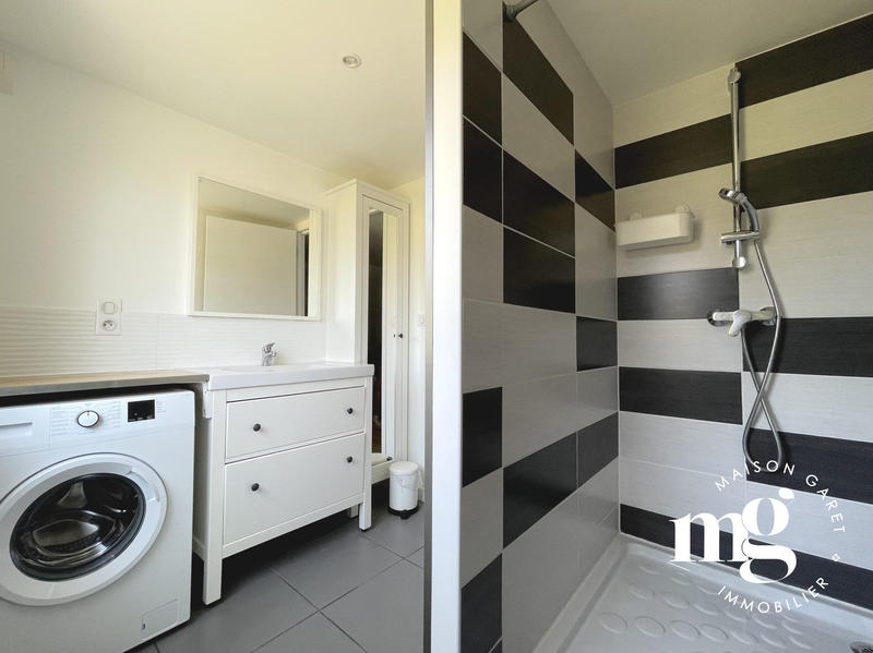 Maison - 187 m² - 8 pièces