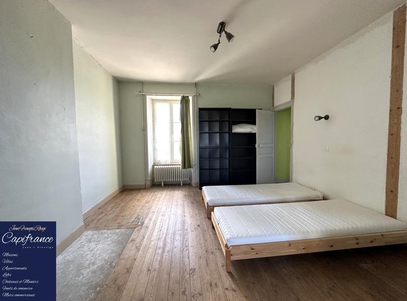 Maison - 350 m² - 16 pièces