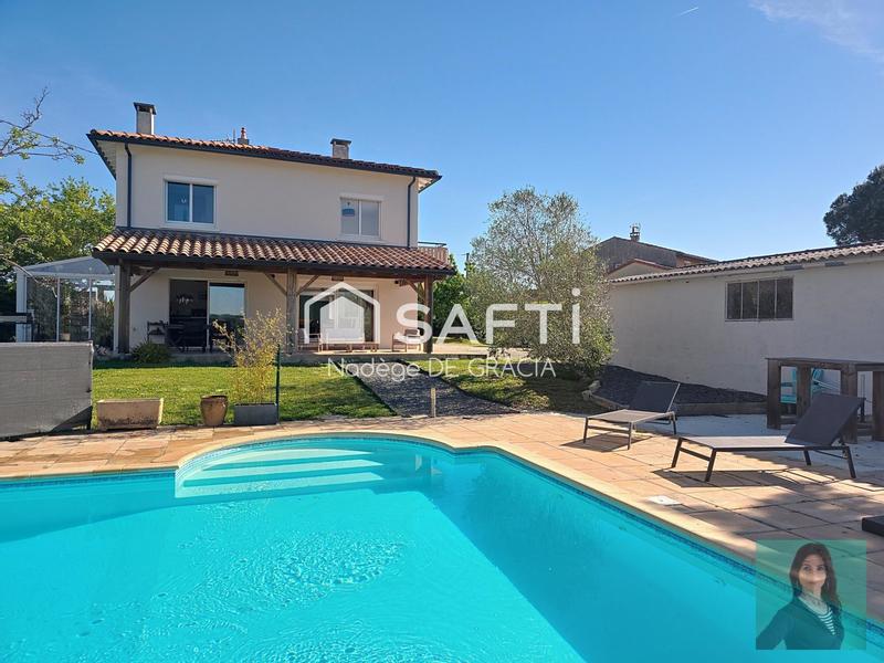 Maison - 211 m² - 6 pièces