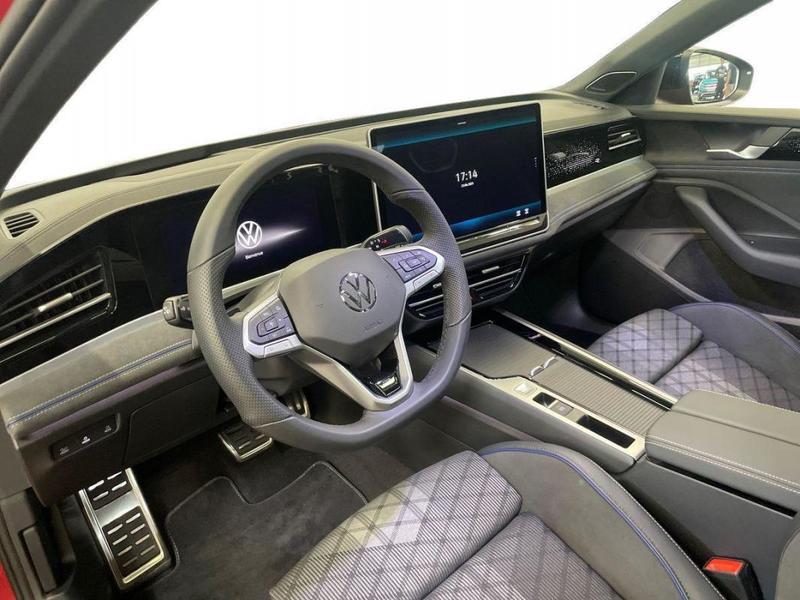 Volkswagen Passat 1.5 eTSI Opf 150 Dsg7 R-Line