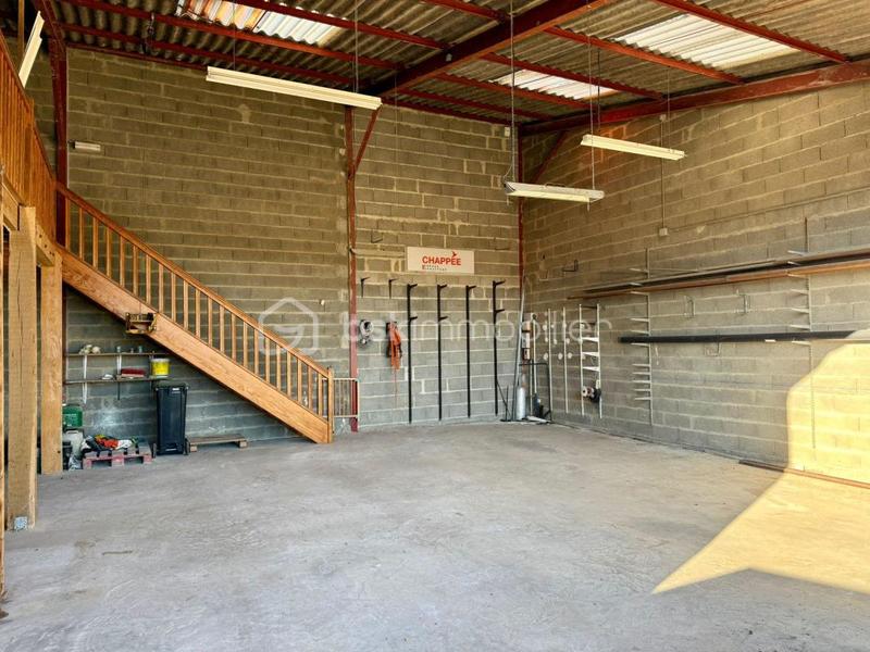 Immeuble - 220 m² - 1 pièce