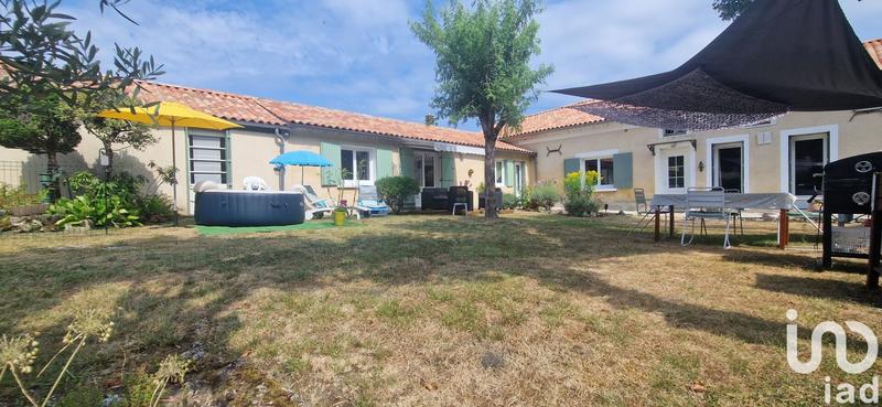 Maison - 212 m² - 6 pièces