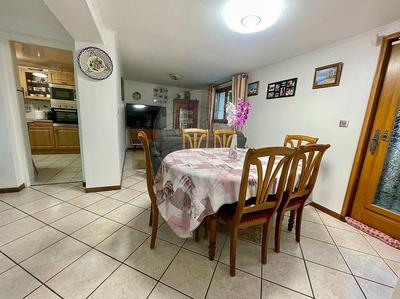 Maison - 98 m² - 5 pièces