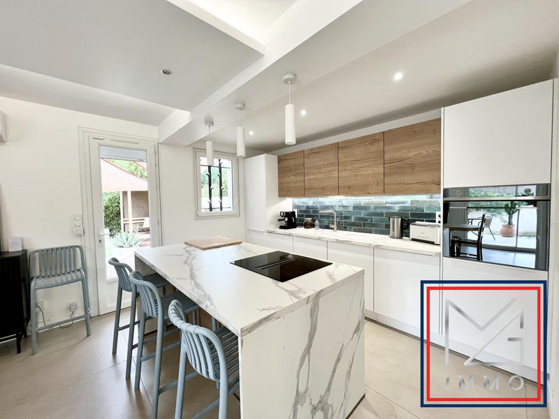 Maison - 90 m² - 4 pièces