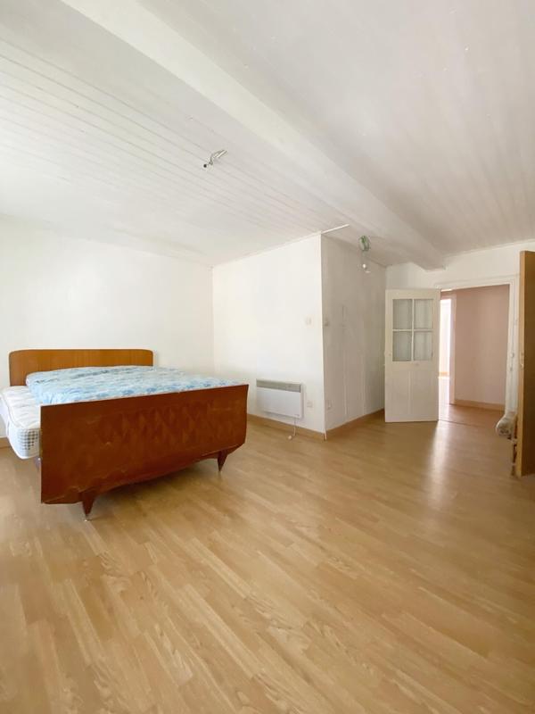 Maison de village - 278 m² - 8 pièces