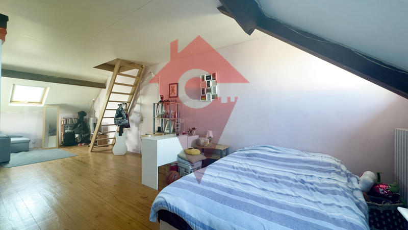 Maison - 146 m² - 7 pièces