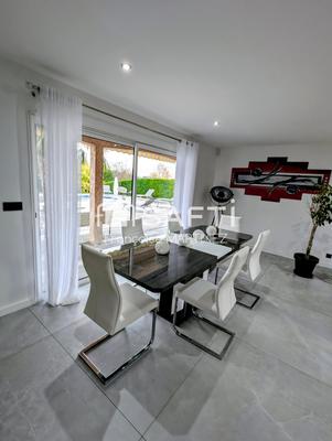 Villa - 129 m² - 6 pièces