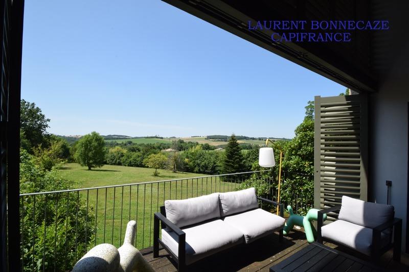 Maison - 257 m² - 7 pièces