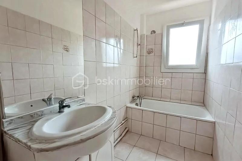 Appartement - 60 m² - 3 pièces