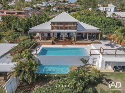 Maison - 200 m² - 7 pièces