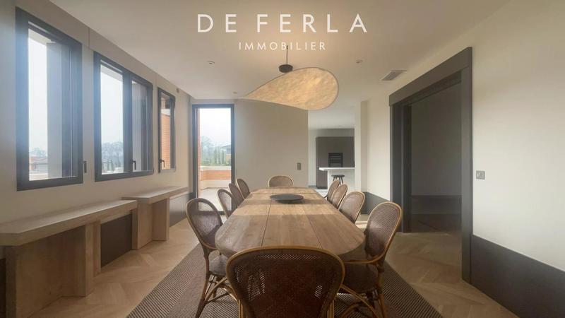 Demeure - 50 m² - 10 pièces