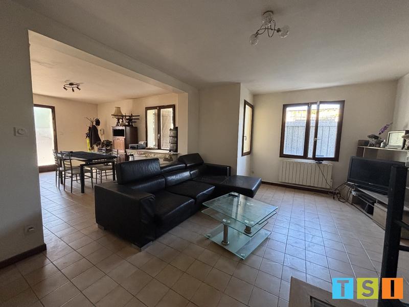 Maison - 206 m² - 7 pièces