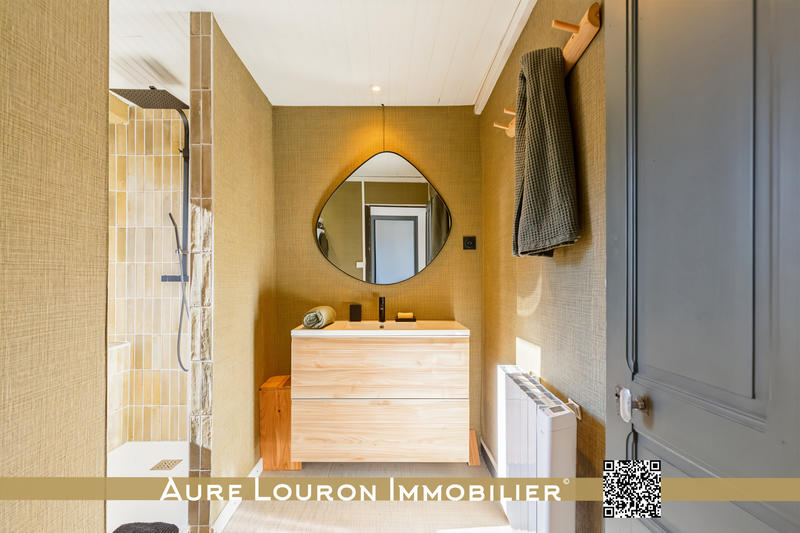 Propriété - 144 m² - 6 pièces