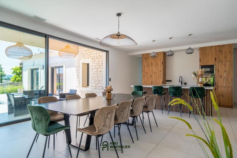 Villa - 182 m² - 6 pièces