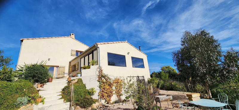 Villa - 140 m² - 4 pièces