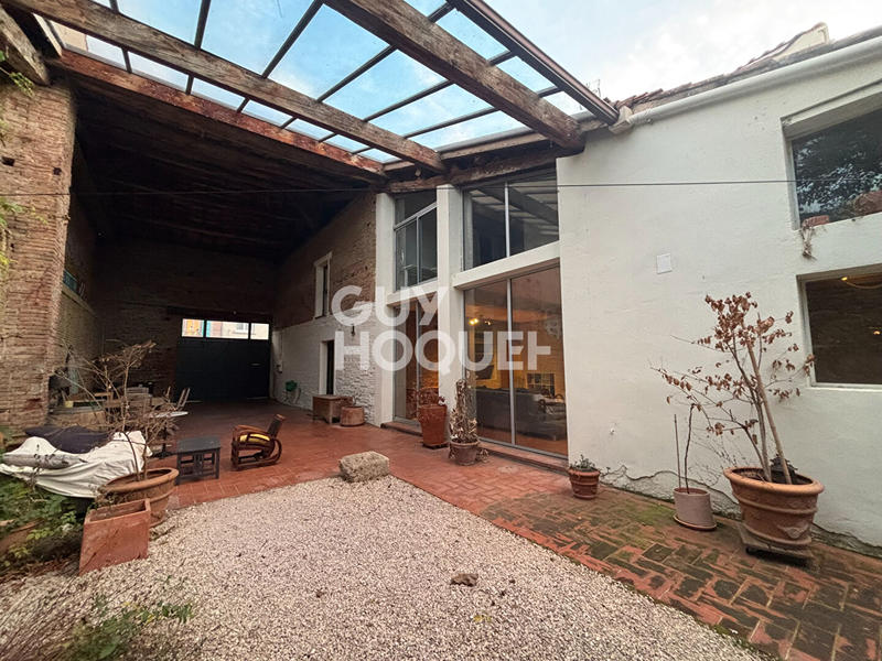 Maison - 204 m² - 6 pièces