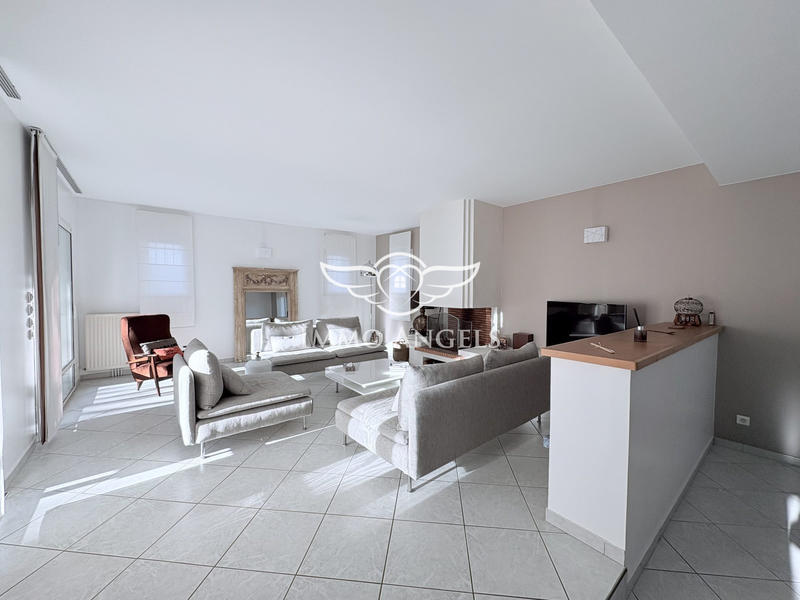 Maison traditionnelle - 157 m² - 5 pièces