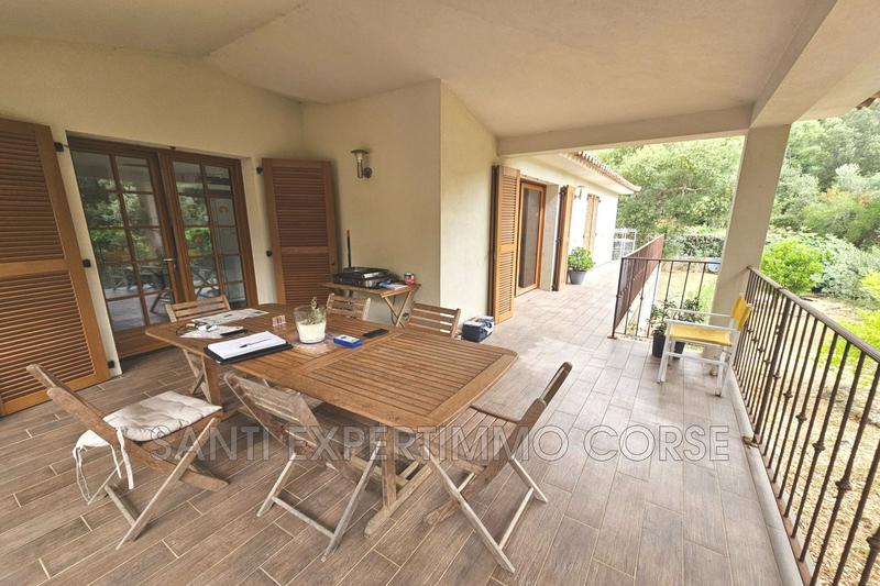 Maison - 96 m² - 4 pièces